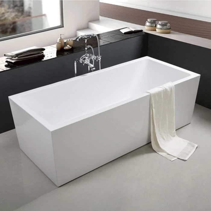 small freestanding bath